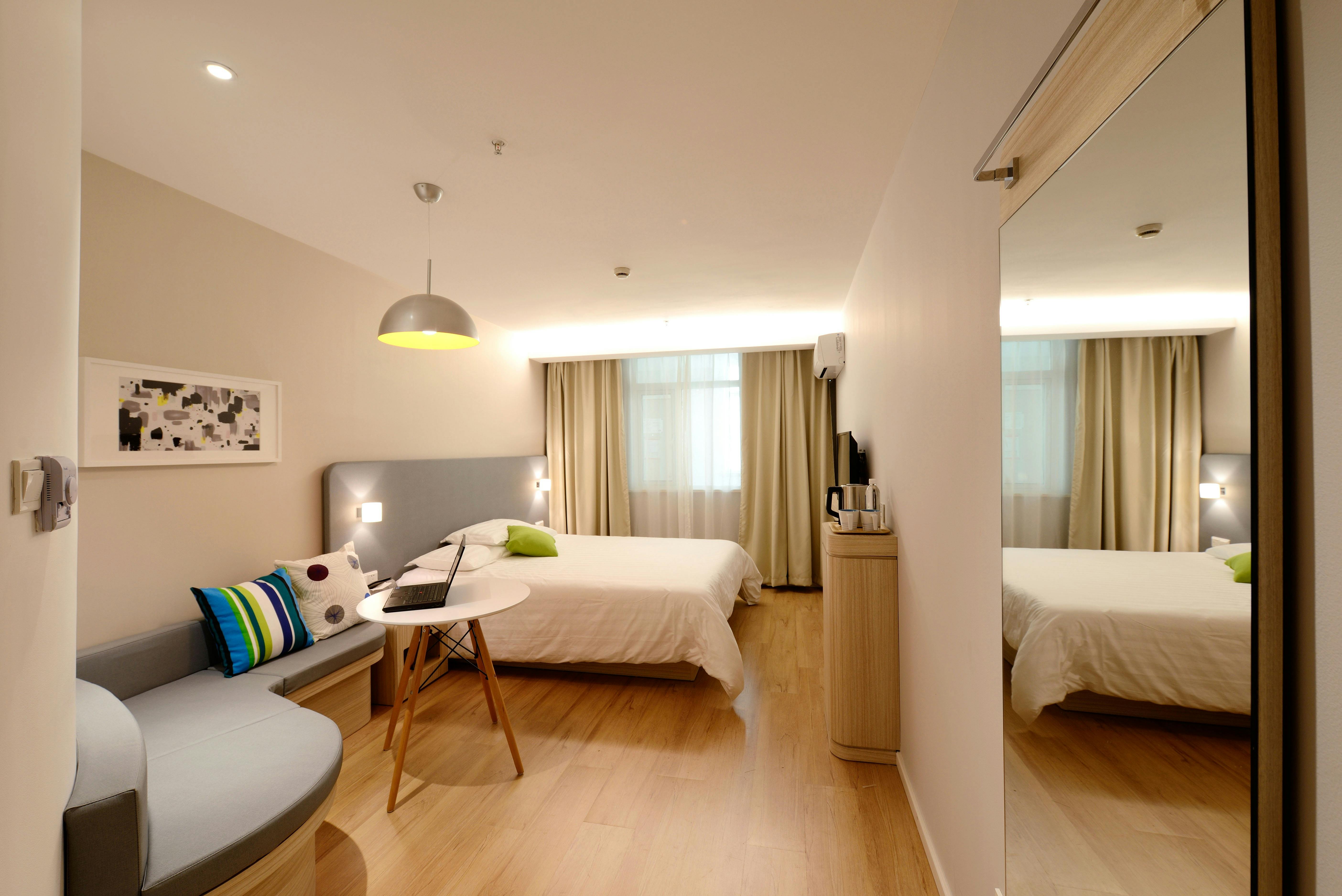 Căn hộ B01 - Tháp Emerald - Dự án Bcons City